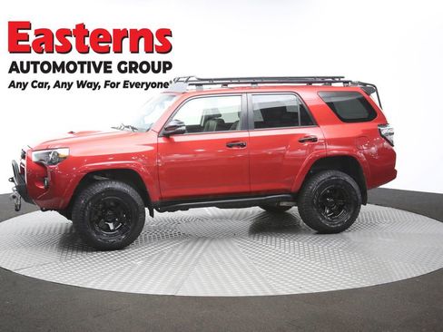 Used 2021 Toyota 4Runner Venture w/ Moonroof Package AWD/4WD image 59