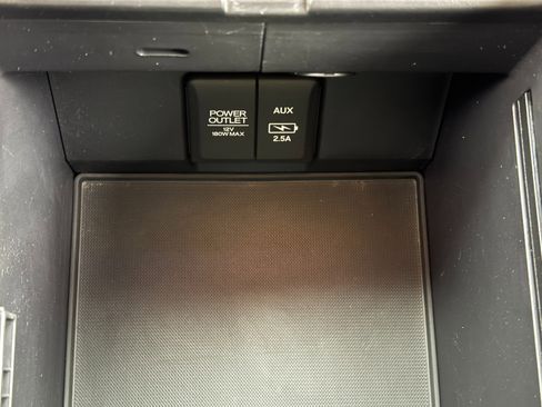 Used 2020 Honda Pilot Touring image 29