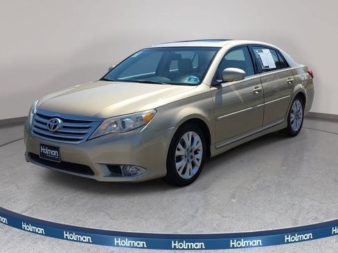 Used 2011 Toyota Avalon FWD image 1