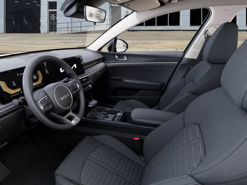 New 2025 Kia K5 LXS image 20