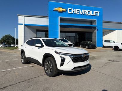 New 2026 Chevrolet Trax LT w/ Sunroof Package