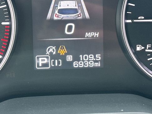 Used 2025 Subaru Crosstrek 2.5i Limited image 21