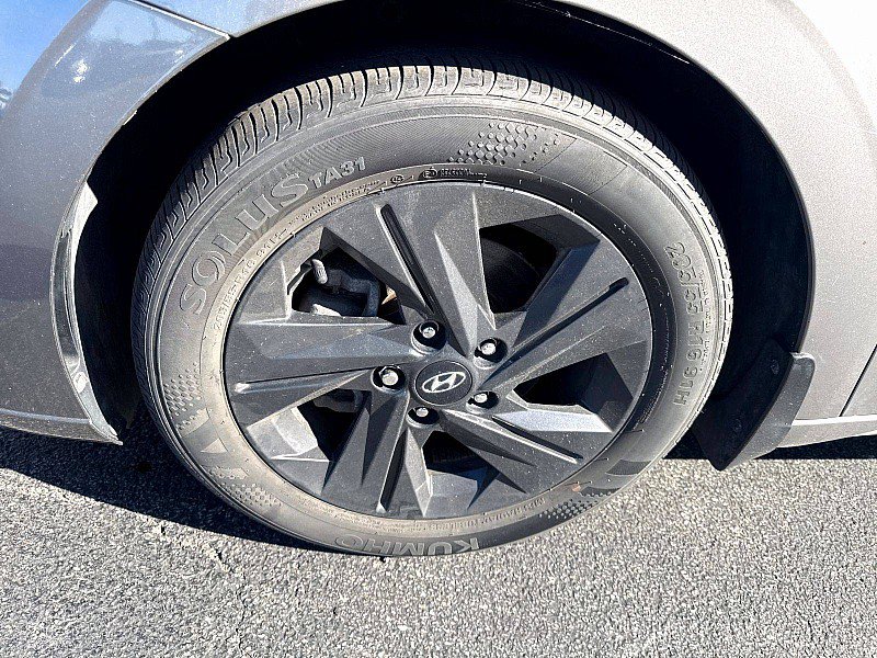 Used 2023 Hyundai Elantra SEL FWD image 23