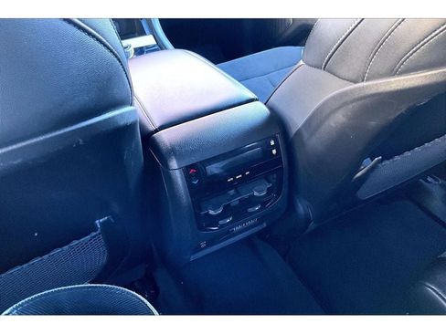 Used 2024 Jeep Grand Cherokee L Laredo image 26