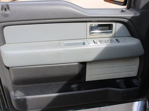 Used 2011 Ford F150 XLT w/ XLT Chrome Pkg image 17