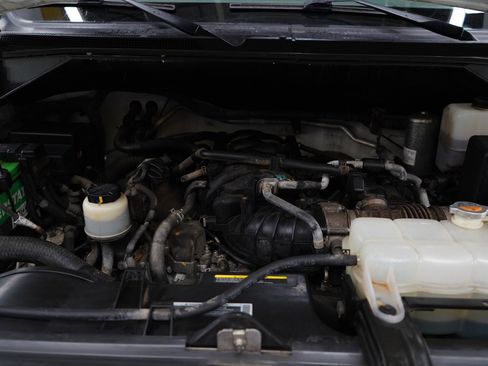 Used 2021 Nissan NV 2500 SV w/ Navigation Package image 24