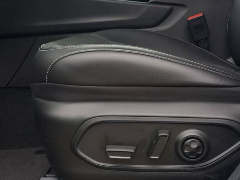 New 2026 Jeep Grand Cherokee Altitude AWD/4WD image 8