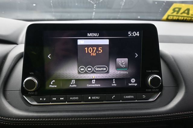 Used 2024 Nissan Rogue S AWD/4WD image 24