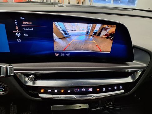 Certified 2024 Cadillac Lyriq Tech w/ Driver Assist Package image 24