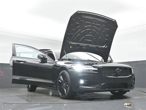 Used 2023 Volvo S60 B5 Plus w/ Climate Package image 53