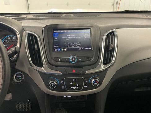 Used 2021 Chevrolet Equinox LS AWD/4WD image 31