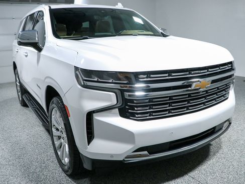 Used 2021 Chevrolet Tahoe Premier w/ Premium Package AWD/4WD image 5
