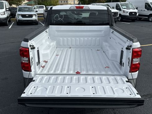 New 2025 Ford Maverick XL image 27