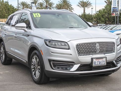 Used 2019 Lincoln Nautilus Select w/ Cargo Utility Package image 3