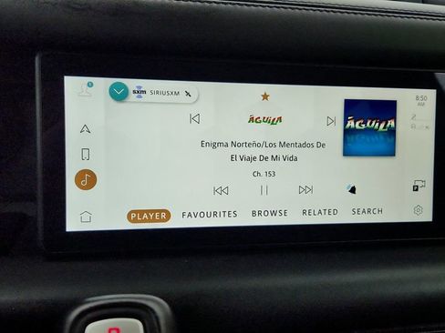 Used 2024 Land Rover Defender 110 X-Dynamic SE image 18