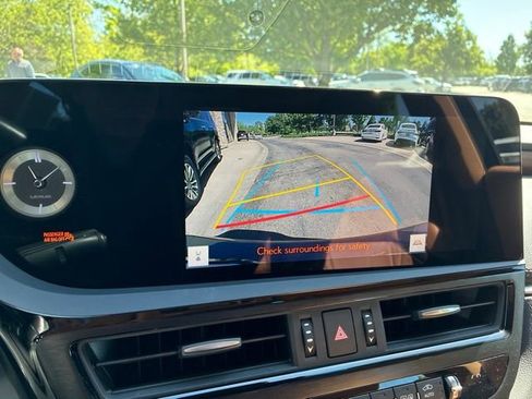 Certified 2024 Lexus ES 350 w/ Technology Package FWD image 25
