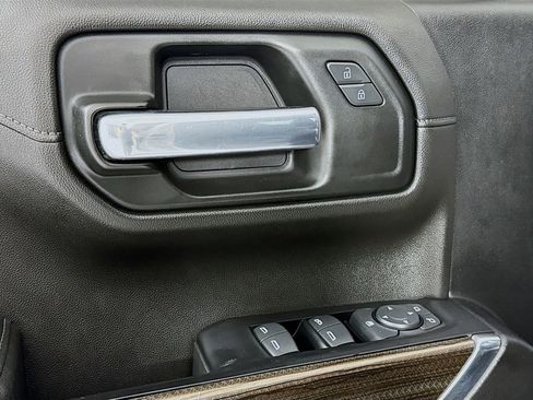 Used 2019 Chevrolet Silverado 1500 RST image 15