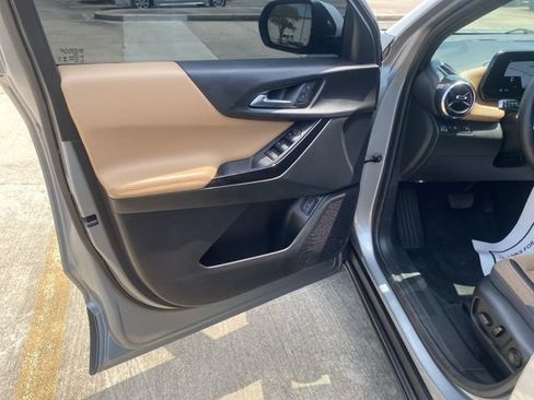 Used 2025 Chevrolet Equinox ACTIV w/ LPO, Floor Liner Package FWD image 13