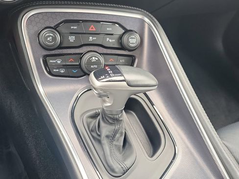 Used 2015 Dodge Challenger R/T Plus image 25