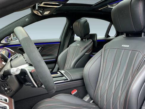 Used 2024 Mercedes-Benz S 63 AMG S image 22