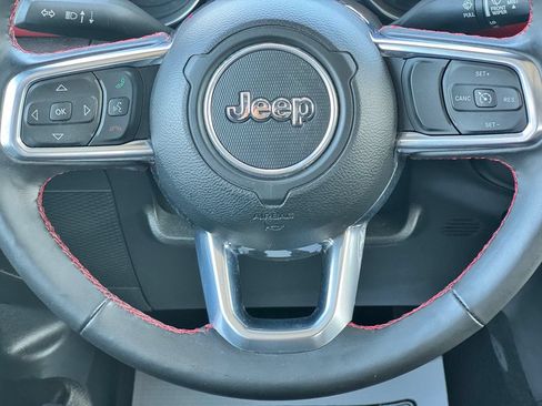 Used 2023 Jeep Gladiator Rubicon w/ Cold Weather Group AWD/4WD image 19