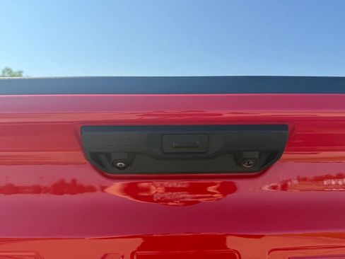 Used 2023 Chevrolet Silverado 1500 LT AWD/4WD image 8