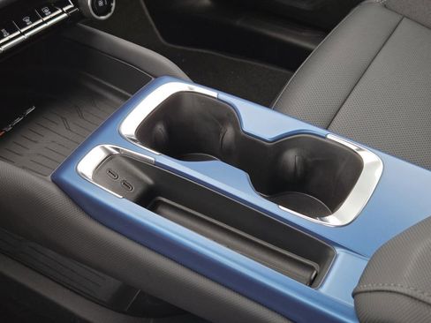 New 2026 Chevrolet Equinox EV LT AWD/4WD image 11