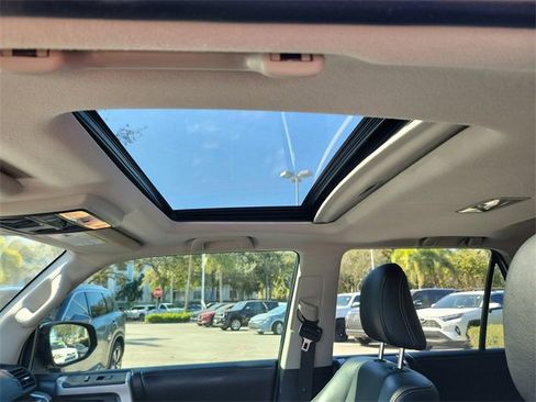 Used 2022 Toyota 4Runner Limited image 13