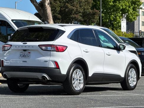 Certified 2022 Ford Escape SE FWD image 4