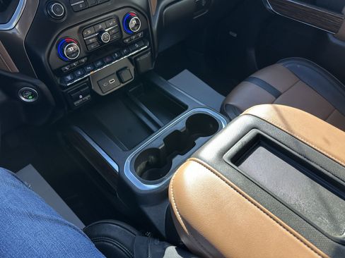 Used 2021 Chevrolet Silverado 2500 High Country w/ Z71 Off-Road Package image 14