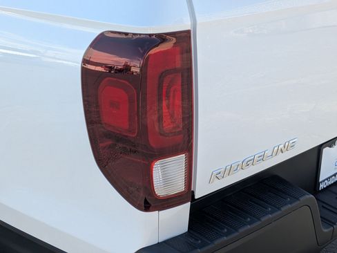 Used 2022 Honda Ridgeline RTL image 13