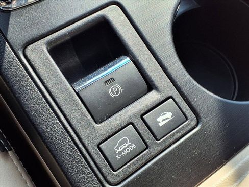 Used 2018 Subaru Outback 3.6R Limited image 23