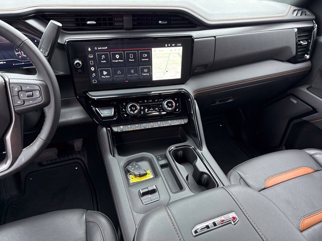 Used 2025 GMC Sierra 3500 AT4 w/ AT4 Premium Plus Package AWD/4WD image 22