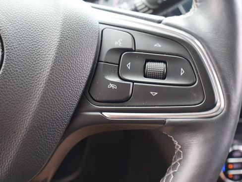 Used 2022 Buick Encore GX Essence FWD image 24
