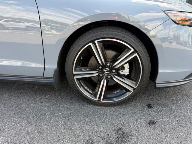 Used 2023 Honda Accord Sport image 11