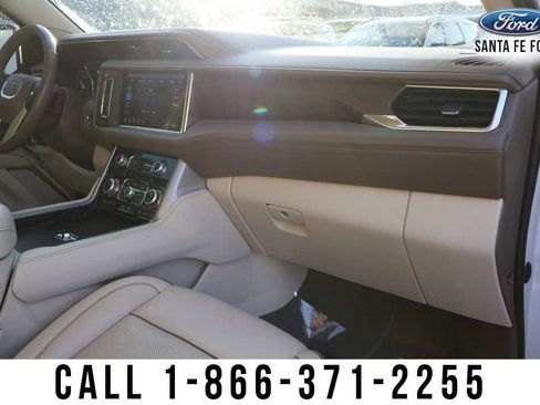 Used 2021 GMC Yukon Denali w/ Denali Ultimate Package image 23