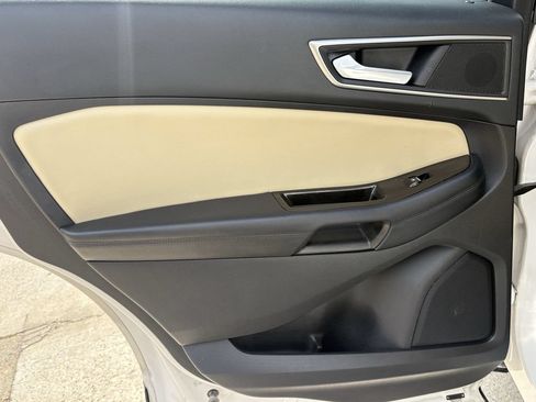 Used 2017 Ford Edge SEL w/ Equipment Group 201A FWD image 23