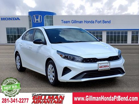 Used 2024 Kia Forte LX FWD image 1