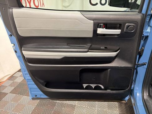 Used 2019 Toyota Tundra Limited w/ Limited Premium Package AWD/4WD image 18