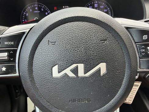 Used 2024 Kia Forte LXS FWD image 14