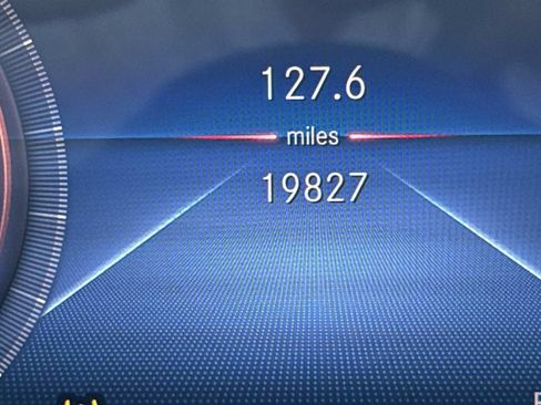 Used 2023 Mercedes-Benz CLA 250 4MATIC image 27