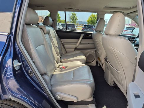 Used 2013 Toyota Highlander SE AWD/4WD image 31