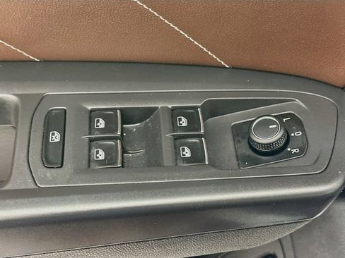 Certified 2023 Volkswagen Atlas SEL AWD/4WD image 18