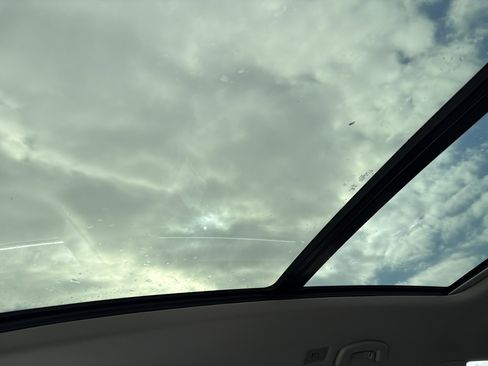 New 2026 Volkswagen Atlas SE image 28