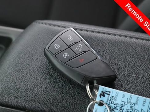 Used 2023 GMC Sierra 1500 Elevation AWD/4WD image 3