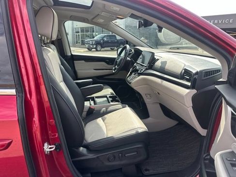 Used 2025 Honda Odyssey Elite image 7