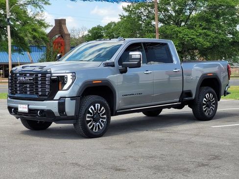 New 2026 GMC Sierra 2500 Denali Ultimate w/ Max Trailering Package AWD/4WD image 3