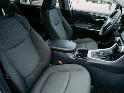 Used 2024 Toyota RAV4 XLE image 17