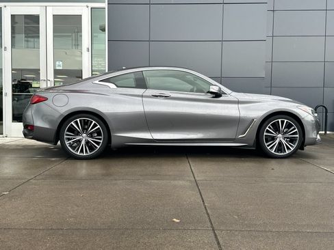 Used 2018 INFINITI Q60 3.0t Luxe w/ Sensory Package 3.0T Luxe AWD/4WD image 2