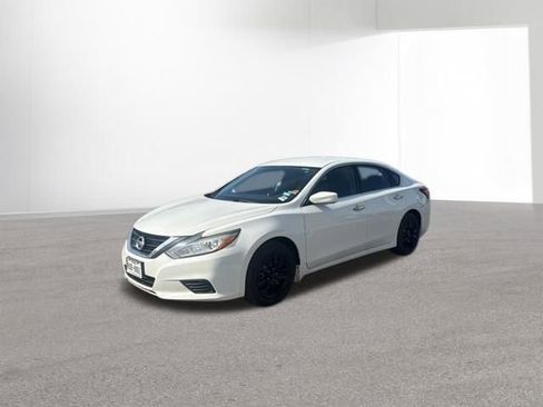 Used 2018 Nissan Altima 2.5 S w/ S Convenience Package FWD image 1